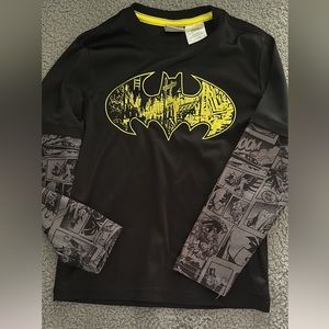 Batman long sleeve size 6/7 like new!